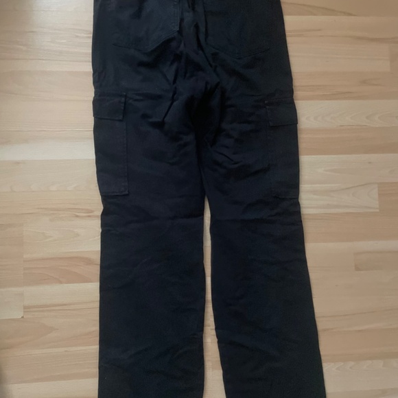 Black cargo pants - Picture 2 of 3